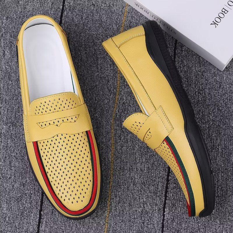 Fritidssko Herre Elegante Pu Slip-on Loafers Med Metallmote - Gult Hull